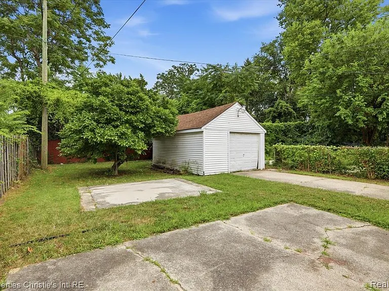 10024 Mark Twain St — Photo 26