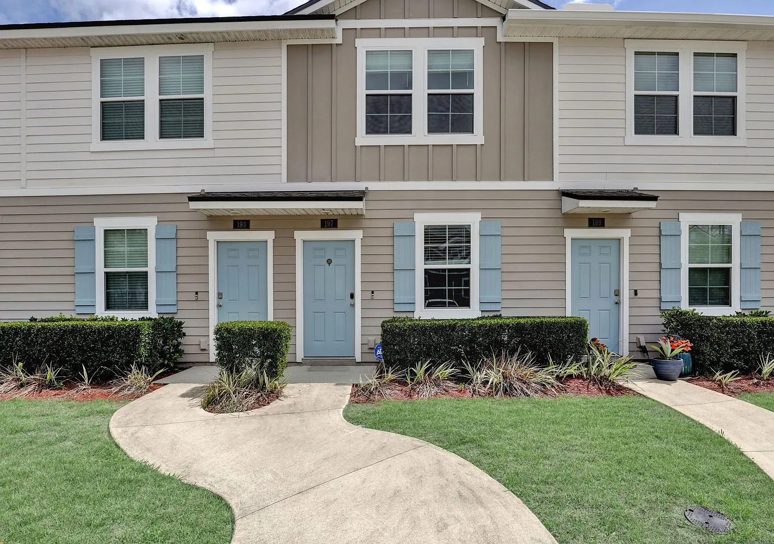 2 bedroom/ 2.5 bathroom townhome in St Augustine! — Photo 2