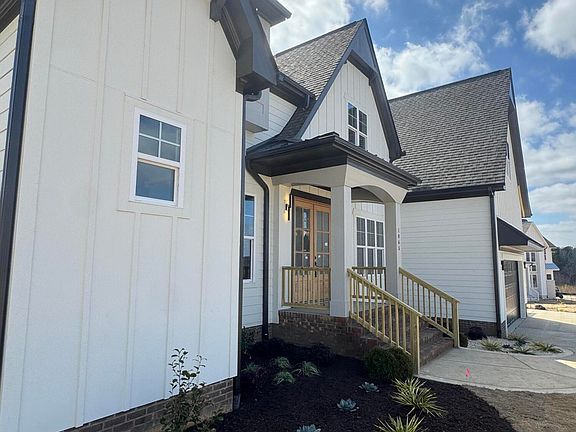 2nd image of 1065 Azalea Garden Cir