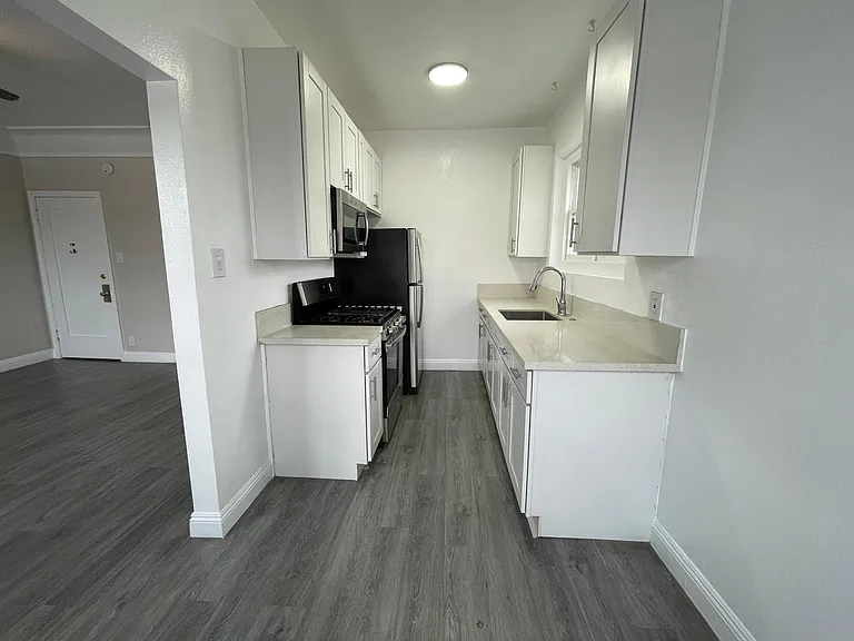 1443 N Alvarado St #209 — Photo 2