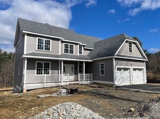 60 Saundersdale Rd, Charlton, MA 01507