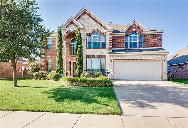 1st image of 720 Bur Oak Dr