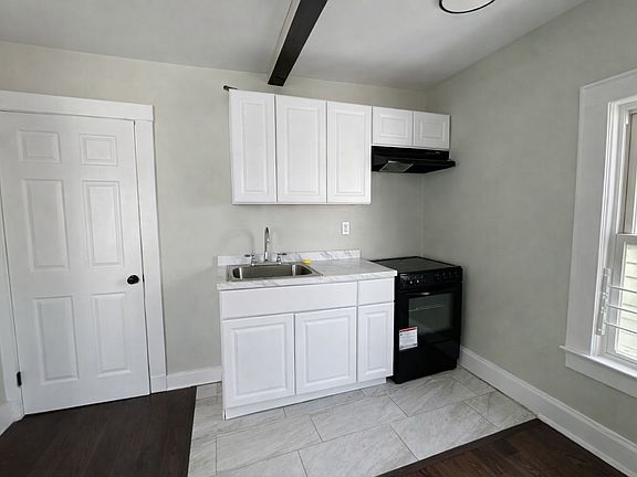 2nd image of 140 Shephard Ave Floor 3