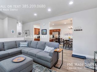256 E Backhand Ln, Lehi, UT 84043