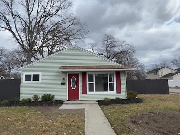 5087 Hunt St, Wayne, MI 48184