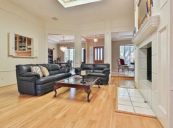 3rd image of 9208 Alta Oaks Dr