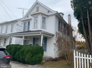 32 Chestnut St, Newville, PA 17241
