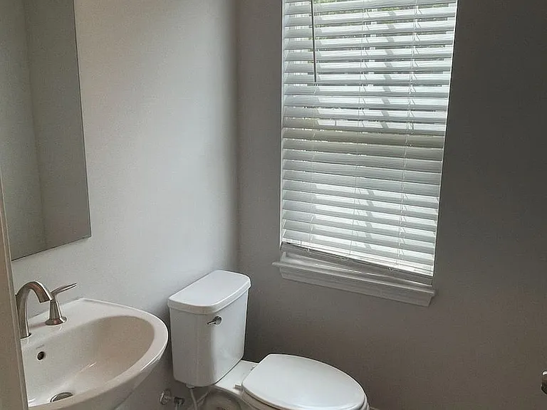 1178 Buice Lake Pkwy — Photo 15