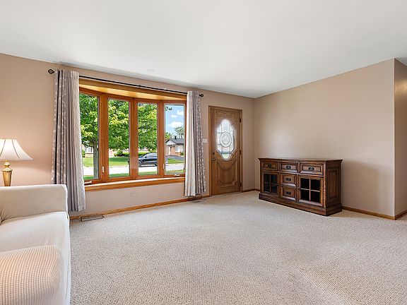 5th image of 12813 W Playfield Dr