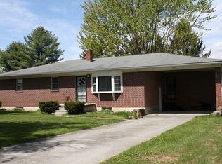 2667 True Rd, Hinton, WV 25951