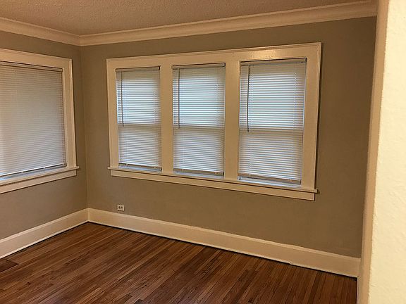 5th image of 2423 Benderwirt Ave