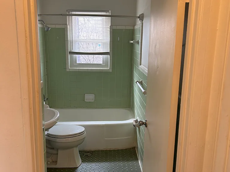 1162 Castlevale Dr #4 — Photo 9