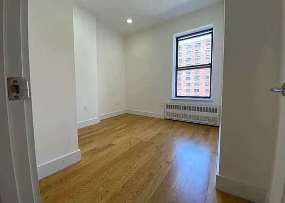 Rented by EastMount Realty LLC | media 24