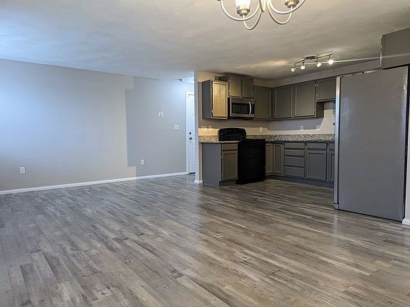 3rd image of 33A Jackson St APT 202