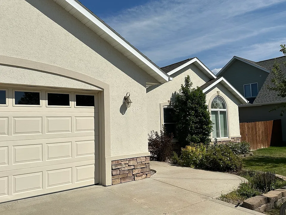 3437 Snow Goose St
