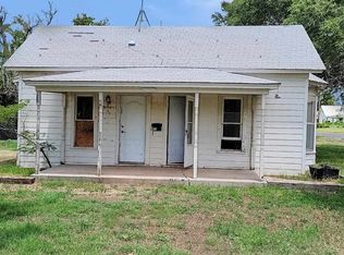 623 10th St, Snyder, OK 73566