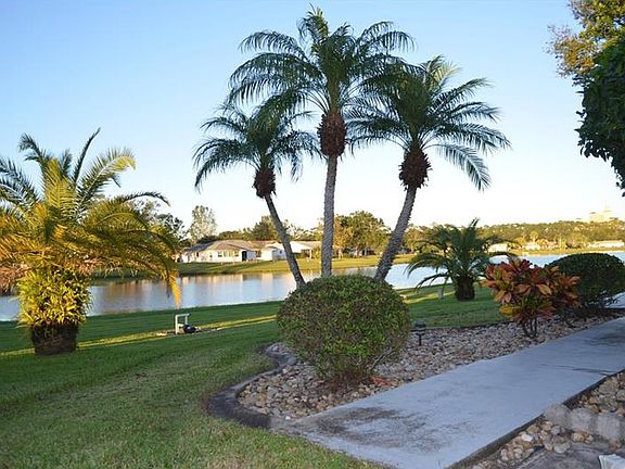 5th image of 5449 Stratfield Dr