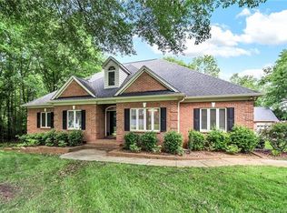 216 Timberlane Dr, Belmont, NC 28012