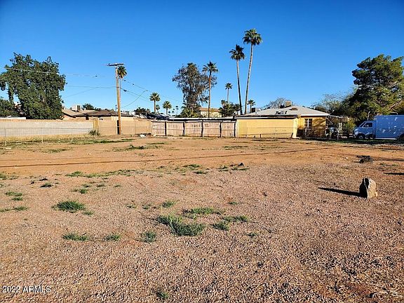 3rd image of 2809 N 22nd Street #10