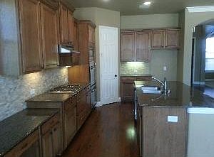 3rd image of 2716 Bridgemarker Dr