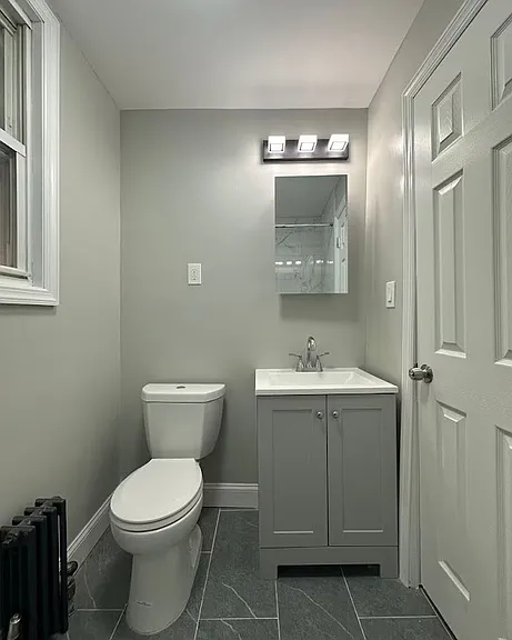 54 Grove St #3R — Photo 6