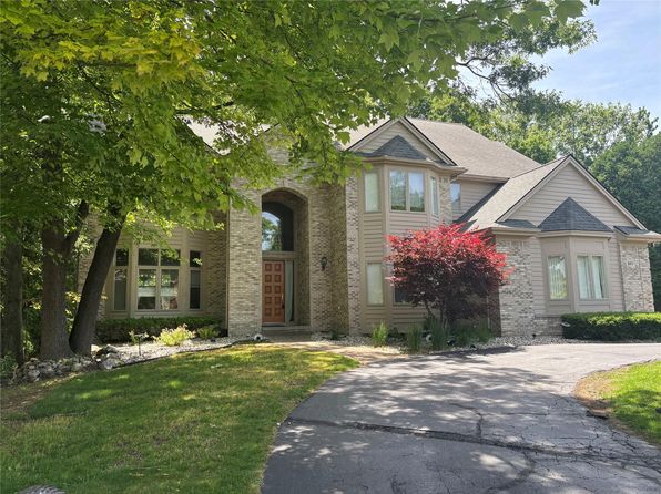 3417 Hidden Oaks Ln