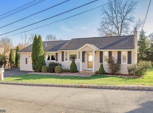 10 Viewmont Ter, Montville, NJ 07045