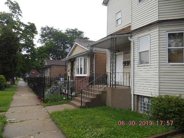 2nd image of 8511 S Exchange Ave