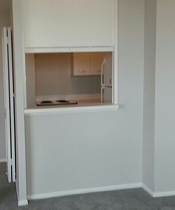 4th image of 1460 N Sandburg Ter APT 706