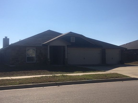 3rd image of 2502 Montague County Dr