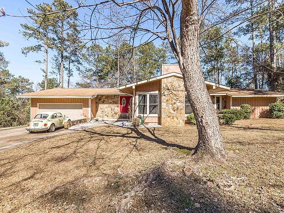 2nd image of 105 Beaver Cove Dr