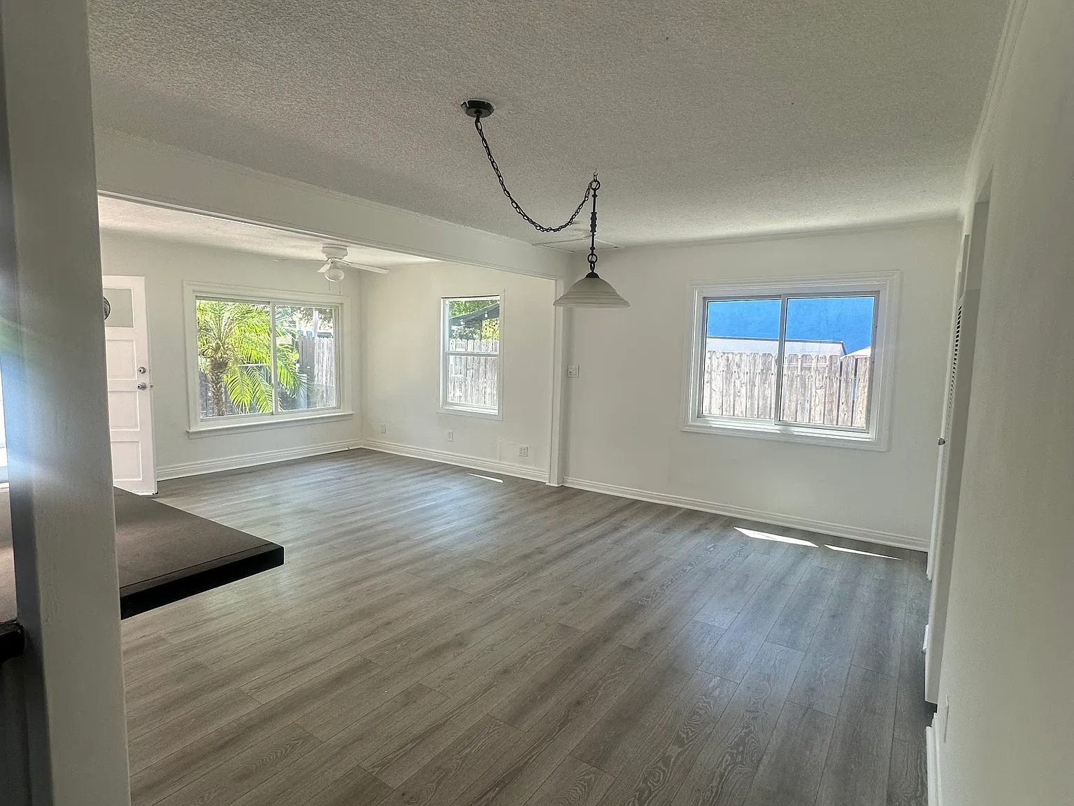 3 bed, 1200 sqft, $3,600 — Photo 4