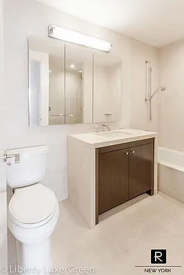 Rented by R New York | media 4