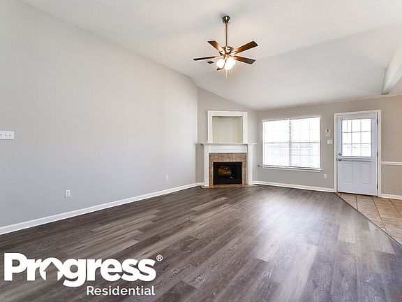 4th image of 240 Green Valley Dr