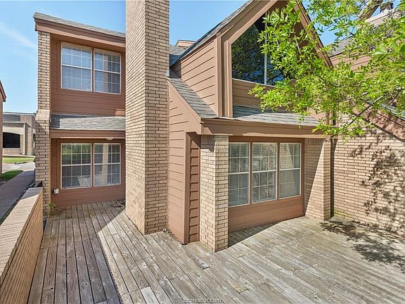 2nd image of 3122 Camelot Dr APT 54