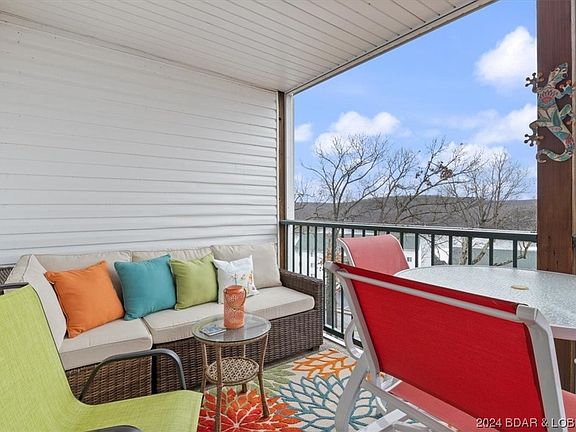 2nd image of 54 Park Pool Dr #2B