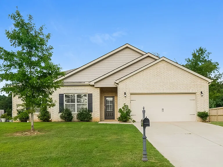 445 Beau Tisdale Dr — Photo 1