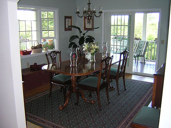 Dining Room / Porch