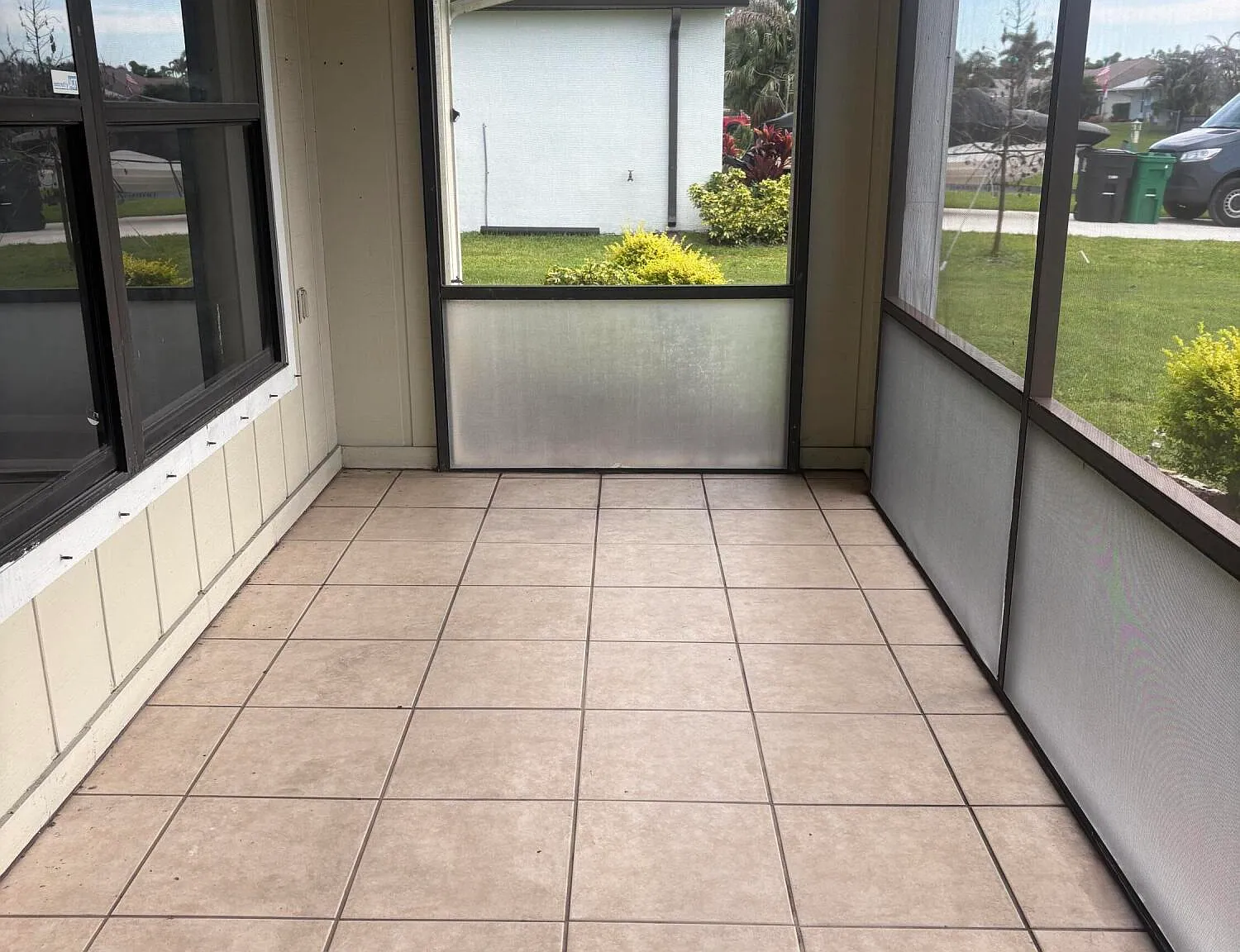 3 bed, 2.0 bath, 1540 sqft, $3,900 — Photo 2