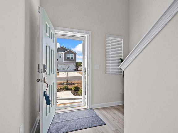 4th image of 4752 Hopespring St.