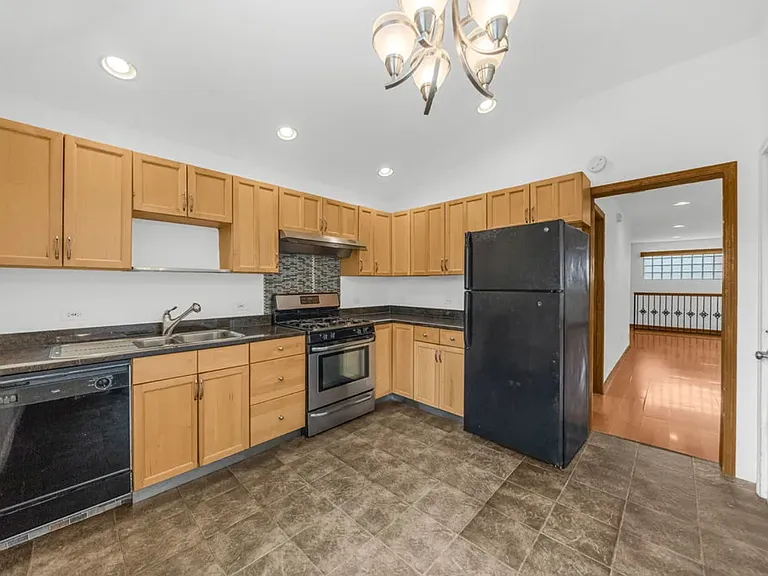 3841 S Lowe Ave #2 — Photo 5