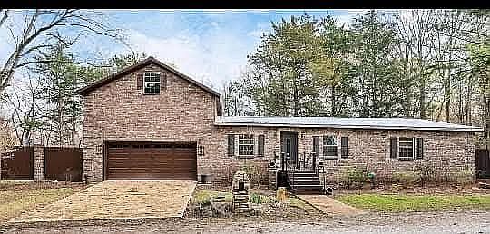 1st image of 987 Collier Rd
