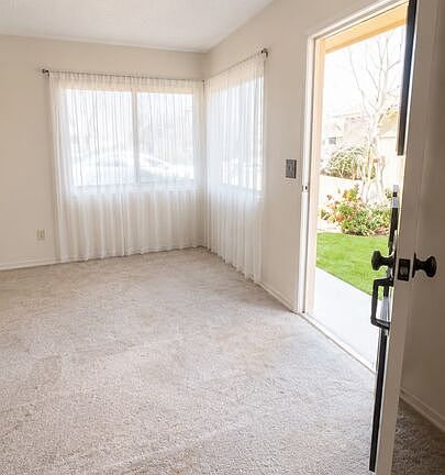 4th image of 26425 Paseo Pamela
