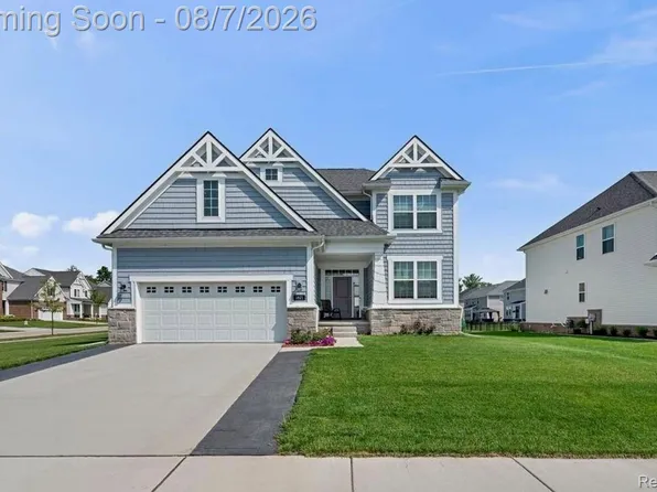 1821 Emerald Ln, Wixom, MI 48393