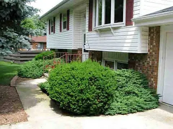 1706 Erin Dr, Normal, IL 61761