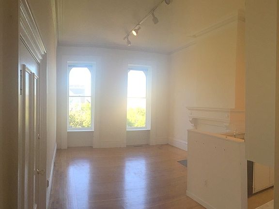 4th image of 109 Liberty St