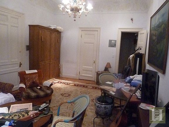 2nd image of 320 W 75th St APT 2A