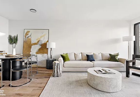 4th image of 422 W 49th St #4A