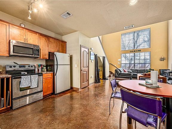 5th image of 2410 S 2nd St APT 841
