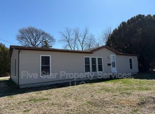 101 S Kennedy Ave, Auburn, IL 62615